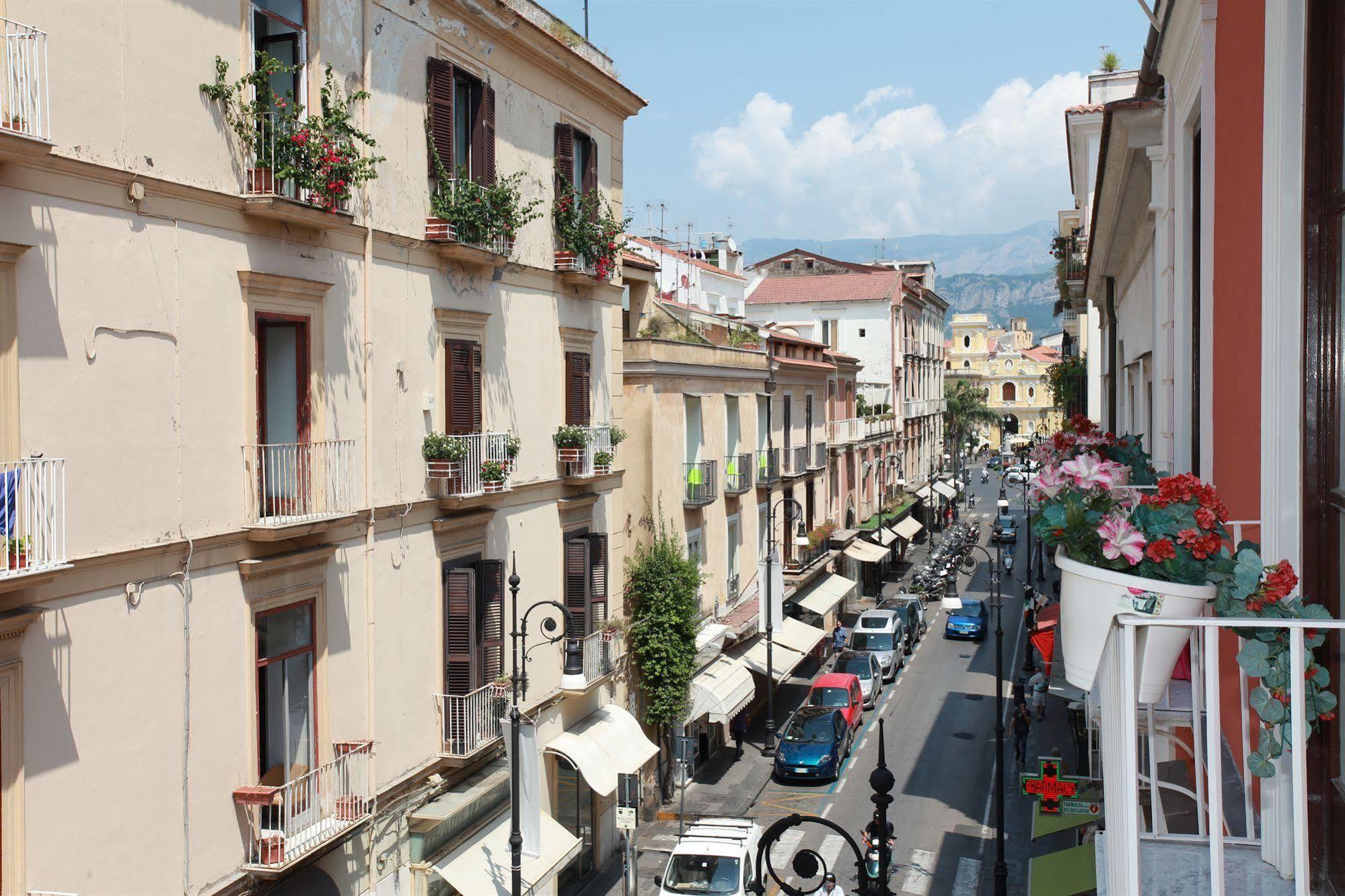 Palazzo Tasso Bed and Breakfast Σορέντο Εξωτερικό φωτογραφία